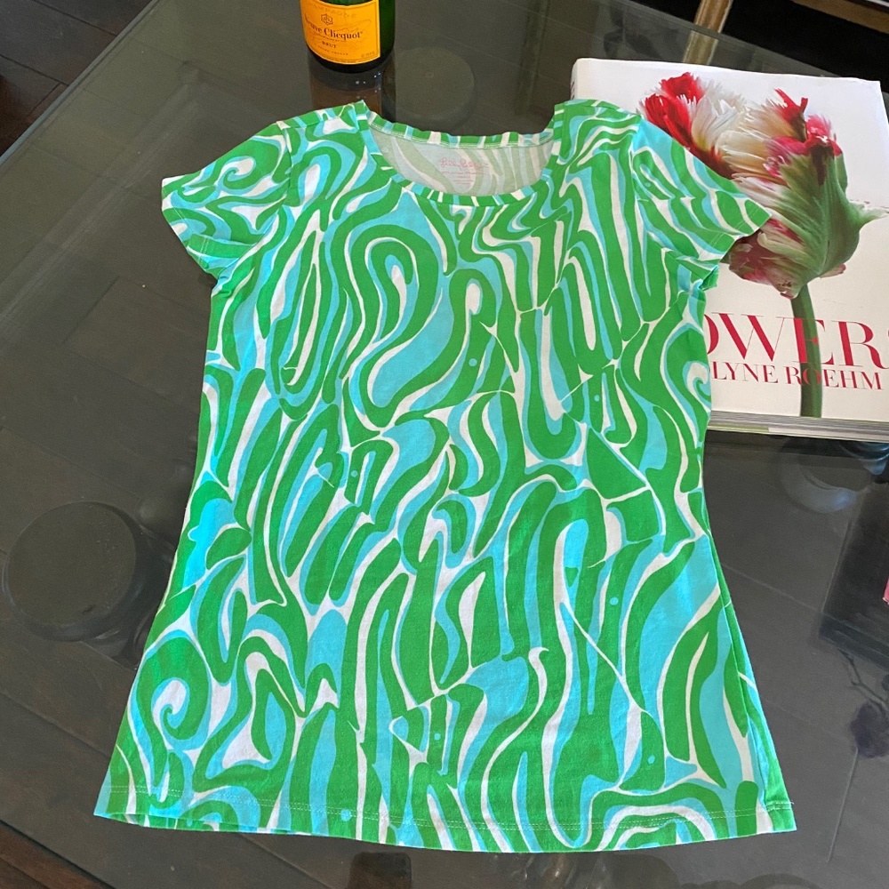 NWOT Lilly Pulitzer shirt